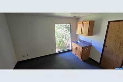 3755 Commercial St SE, Salem, OR 97302 - Photo 10