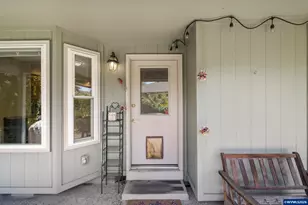 1942 Waymire St NW, Salem, OR 97304 - Photo 40