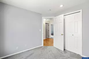 1942 Waymire St NW, Salem, OR 97304 - Photo 32