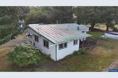 317 SE Swan Av, Siletz, OR 97380 - Photo 2
