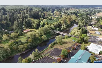 317 SE Swan Av, Siletz, OR 97380 - Photo 18