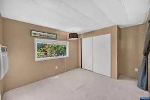 450 SE Lacreole Dr, Dallas, OR 97338 - Photo 16