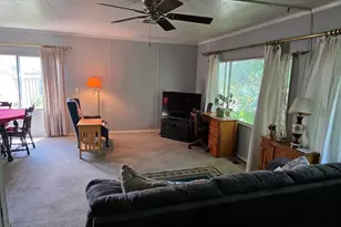 1905 Waverly Dr SE, Albany, OR 97322 - Photo 2