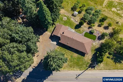 39179 Santiam Bluffs Rd NE, Albany, OR 97322 - Photo 38