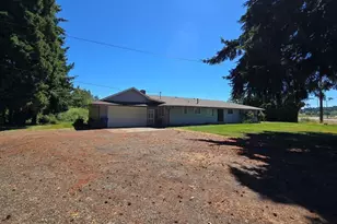 39179 Santiam Bluffs Rd NE, Albany, OR 97322 - Photo 4