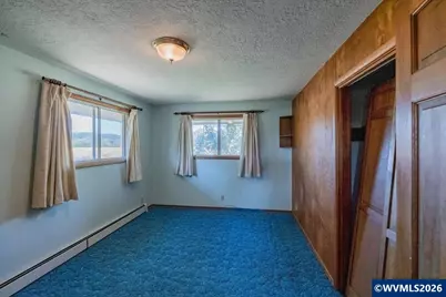 39179 Santiam Bluffs Rd NE, Albany, OR 97322 - Photo 18
