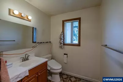 39179 Santiam Bluffs Rd NE, Albany, OR 97322 - Photo 20