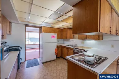39179 Santiam Bluffs Rd NE, Albany, OR 97322 - Photo 10