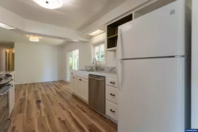 5055 NE Elliott Cir #122, Corvallis, OR 97330 - Photo 8