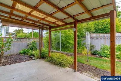1563 Vanderbeck Ln, Woodburn, OR 97071 - Photo 8