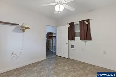 1563 Vanderbeck Ln, Woodburn, OR 97071 - Photo 36