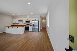 2325 Townsend Way SE, Salem, OR 97301 - Photo 1