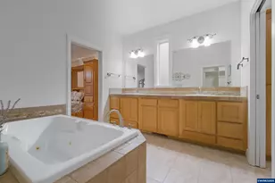 2697 Islander Ave NW, Salem, OR 97304 - Photo 26