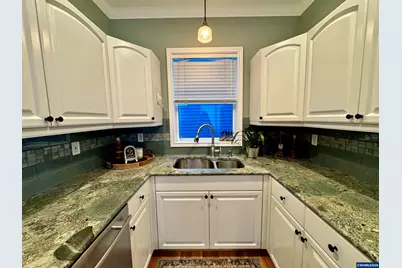 3530 S Corbett Av, Portland, OR 97239 - Photo 8
