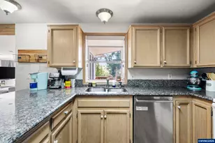 1589 Kenard St NW, Salem, OR 97304 - Photo 18