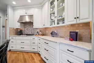 8306 Wheatland Rd NE, Keizer, OR 97303 - Photo 12