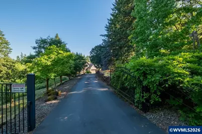 10102 Liberty Rd S, Salem, OR 97306 - Photo 4