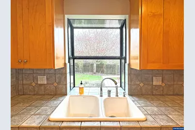 1716 Lincoln St NW, Albany, OR 97321 - Photo 8