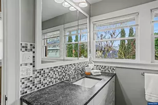 320 SW 5th St, Corvallis, OR 97333 - Photo 28