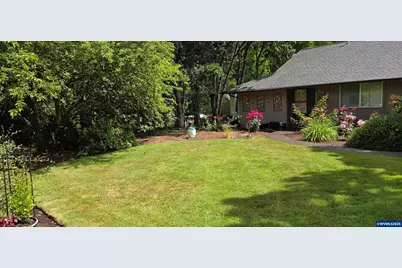 1125 Chestnut St NW, Salem, OR 97304 - Photo 2