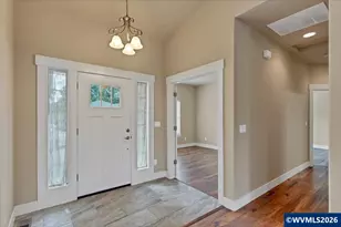 502 SW Augustus Dr, Dallas, OR 97338 - Photo 2