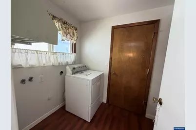 1852 Woodstock Cir NW, Salem, OR 97304 - Photo 10