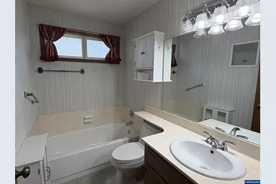 1852 Woodstock Cir NW, Salem, OR 97304 - Photo 18