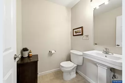 1160 31st Ct NW, Salem, OR 97304 - Photo 8