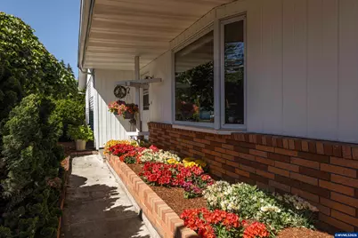 492 N Larch Av, Stayton, OR 97383 - Photo 4