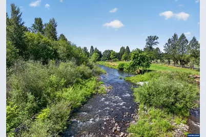 41638 Fish Hatchery Dr, Lebanon, OR 97355 - Photo 4