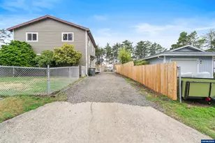 192 NW 58th St, Newport, OR 97365 - Photo 4