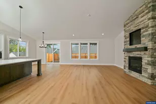 755 Emily Grace Ln SE, Salem, OR 97306 - Photo 18