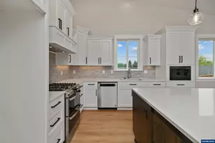 755 Emily Grace Ln SE, Salem, OR 97306 - Photo 26