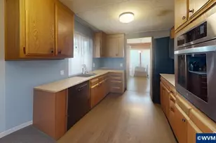 1999 Jansen Way, Woodburn, OR 97071 - Photo 16