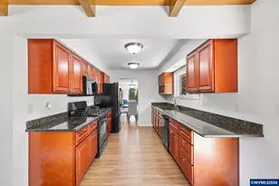 868 Charles Ave S, Salem, OR 97302 - Photo 14