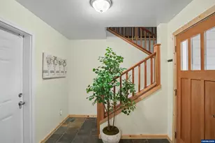 1405 Laurel Heights Dr NW, Albany, OR 97321 - Photo 2