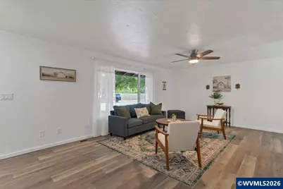 632 S 13th St, Independence, OR 97351 - Photo 6