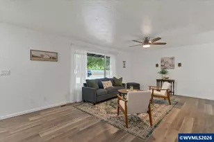 632 S 13th St, Independence, OR 97351 - Photo 6