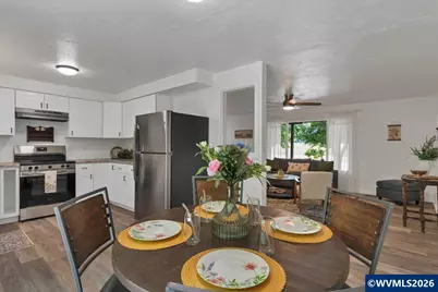 632 S 13th St, Independence, OR 97351 - Photo 12