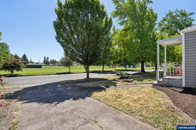1385 Pearl St NE, Salem, OR 97301 - Photo 36