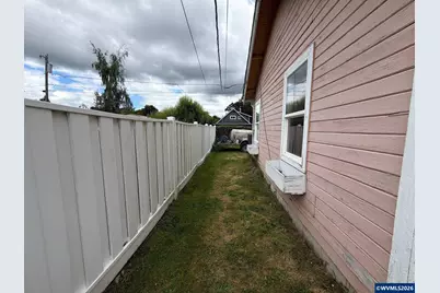 2335 Walnut Av NE, Salem, OR 97301 - Photo 16