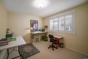 762 SE St Andrews Ln, Dallas, OR 97338 - Photo 32