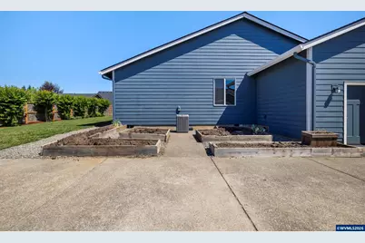 405 NE Berry St, Sublimity, OR 97385 - Photo 38