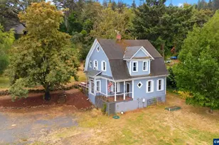 370 C St, Scotts Mills, OR 97375 - Photo 4