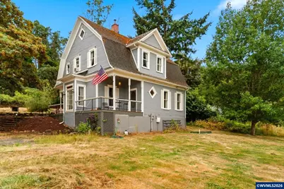 370 C St, Scotts Mills, OR 97375 - Photo 2