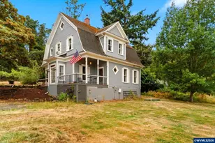370 C St, Scotts Mills, OR 97375 - Photo 2