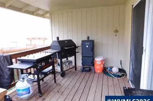 318 NW Denton Ave, Dallas, OR 97338 - Photo 18