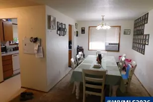 318 NW Denton Ave, Dallas, OR 97338 - Photo 6