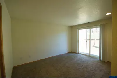 1815 Skyline Ct S, Salem, OR 97306 - Photo 10