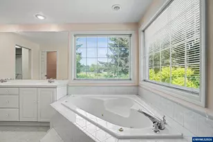 11045 James Way Dr SE, Aumsville, OR 97325 - Photo 22